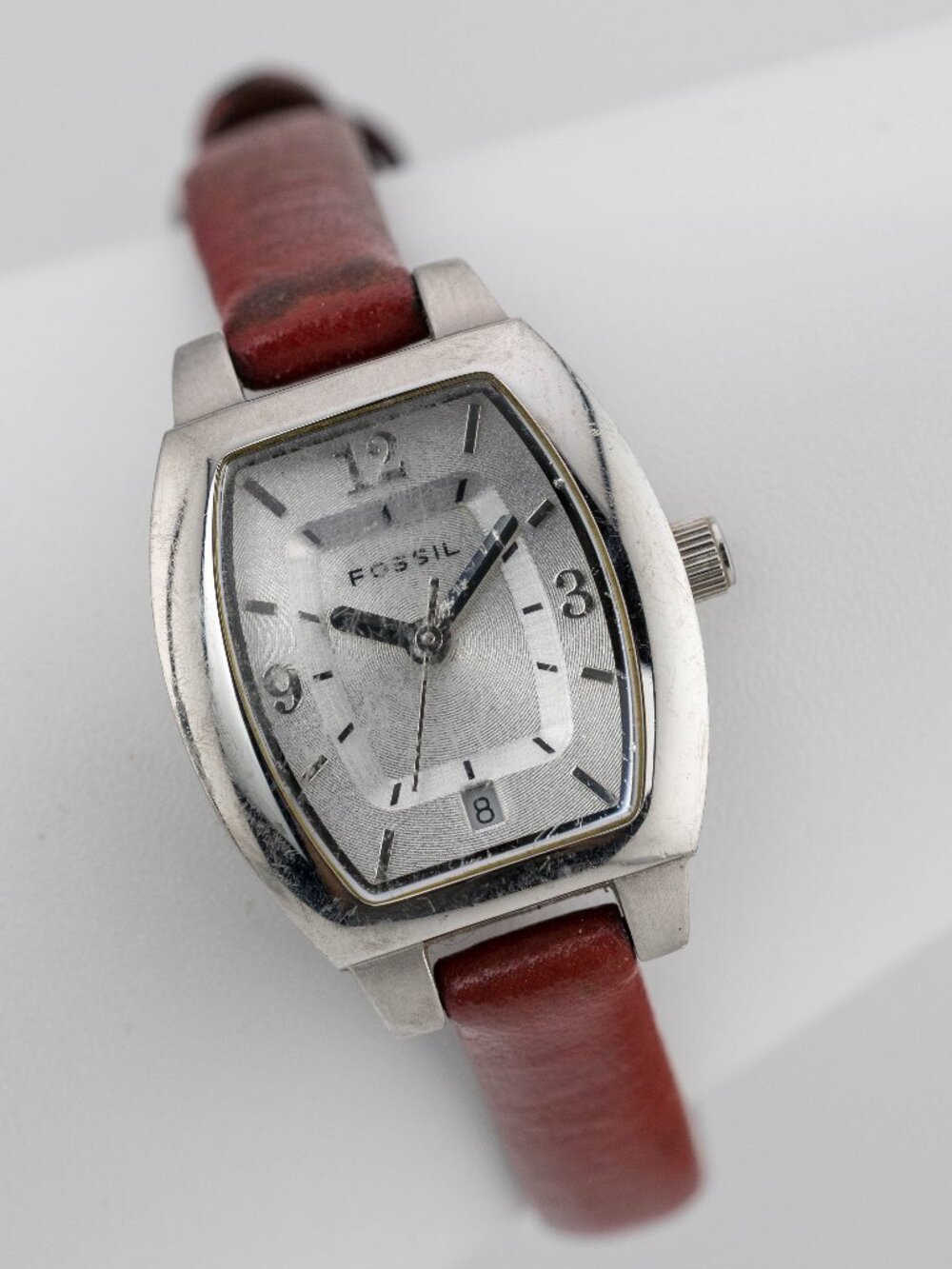 Fossil F2 ES-1641 Tonneau Red Leather Quartz Analog Women's Watch New Battery